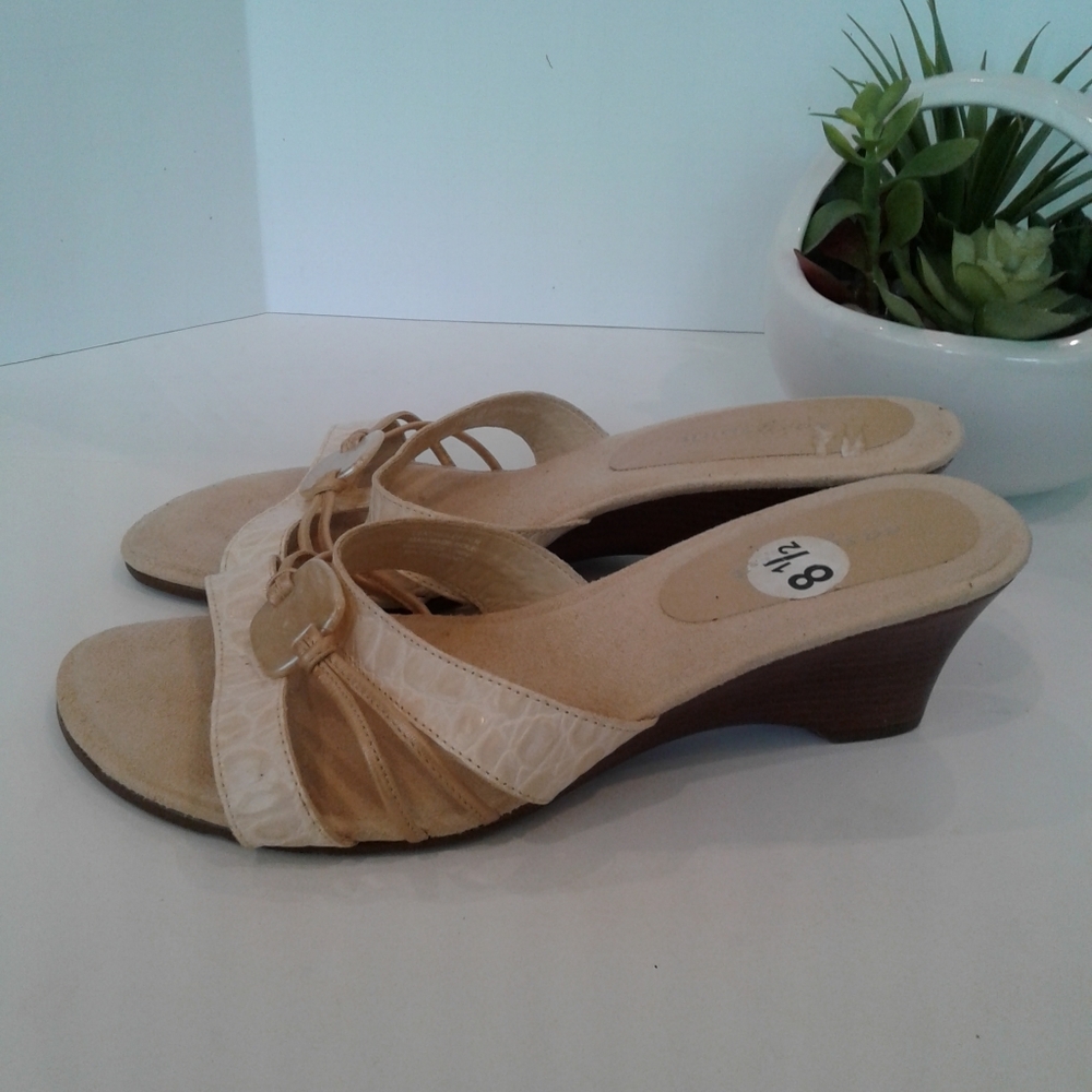 Wedges sandals